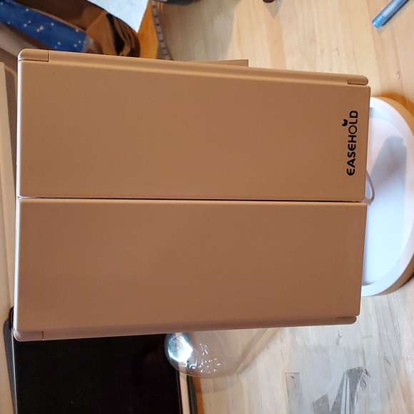 Easehold light up makeup mirror- 3 sided - Picture 1 of 6